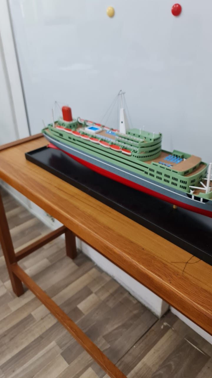 Southern Cross Passenger Liner - Image 14