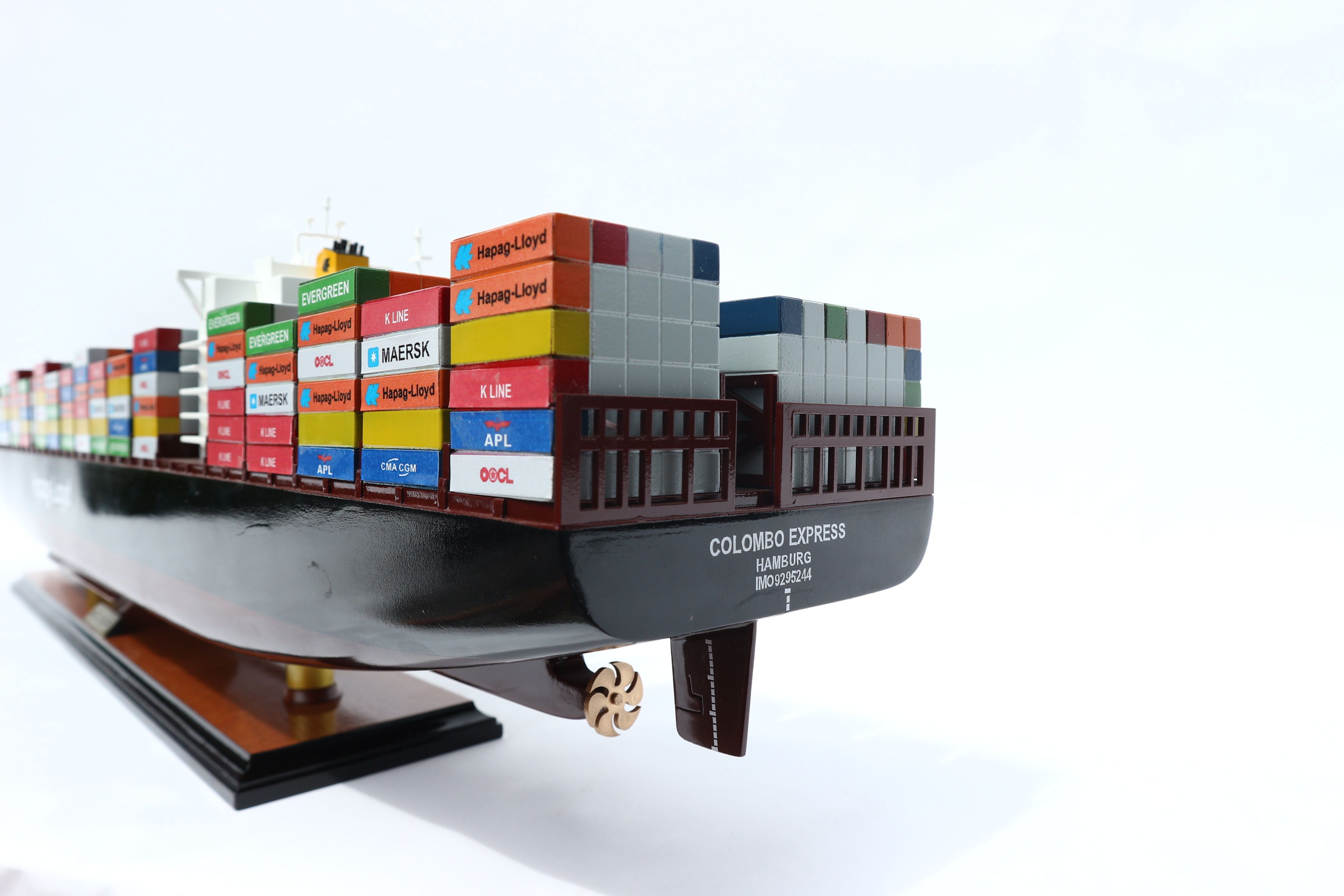 Hapag Lloyd Colombo Express GN - Image 10