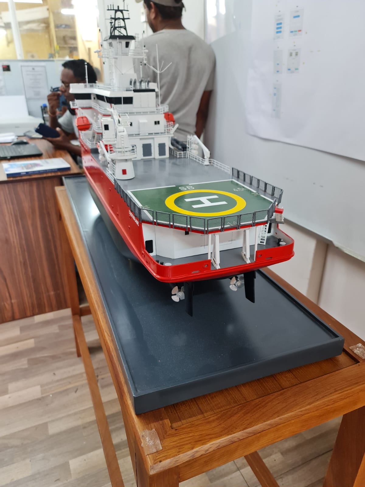 Astrolabe Ice Breaker Model - PSM0033 - Image 17