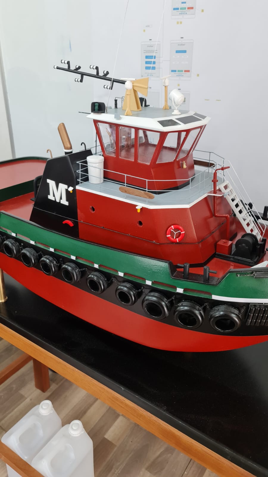 Portsmouth New Tugboat Model - PSM0035 - Image 18