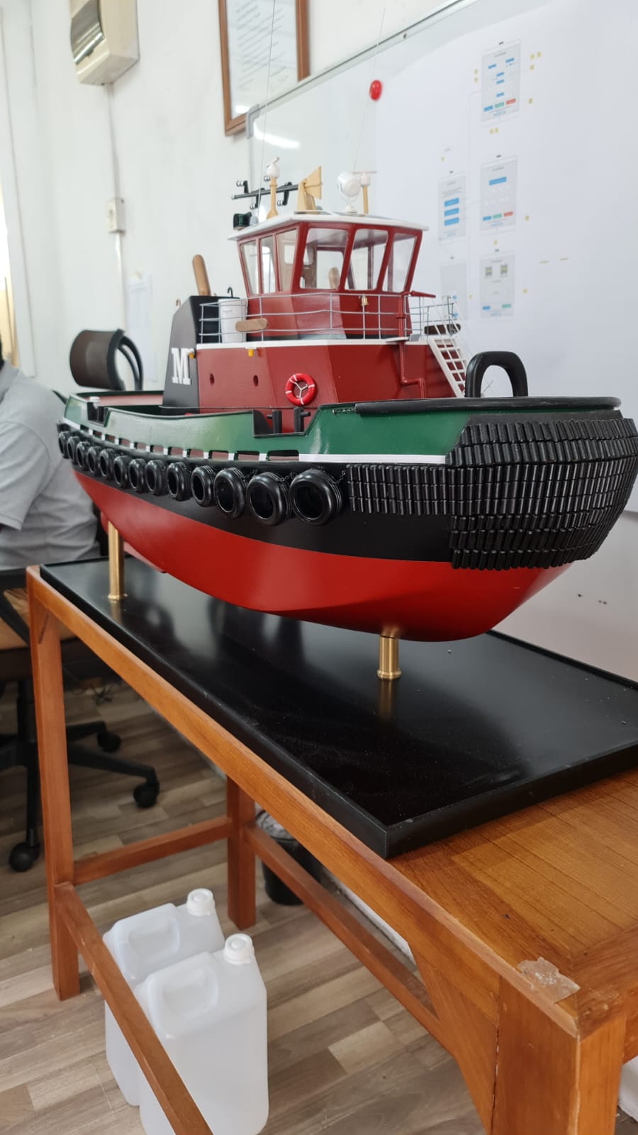 Portsmouth New Tugboat Model - PSM0035 - Image 21